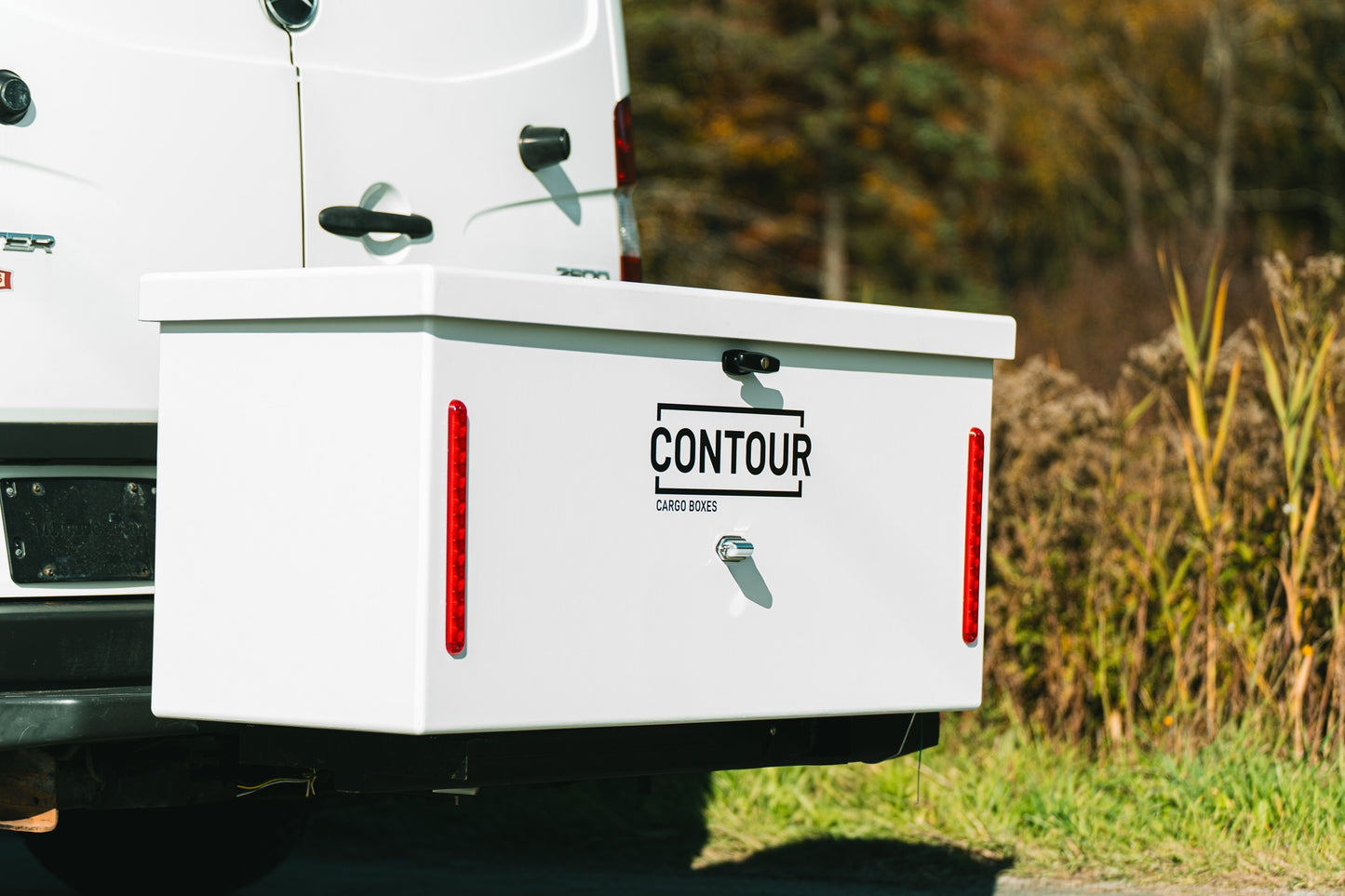 Coffre de transport avec support pivotant